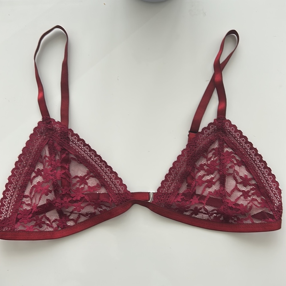Free People Everyday Lace Triangle NWOT